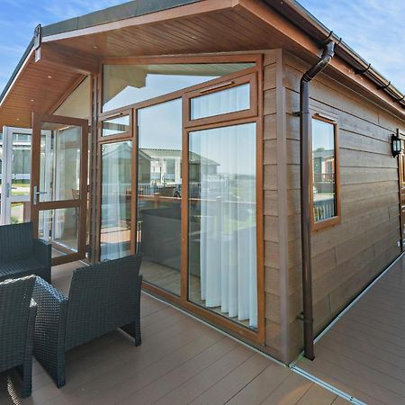 Butterfly Lodge Суонидж Екстериор снимка