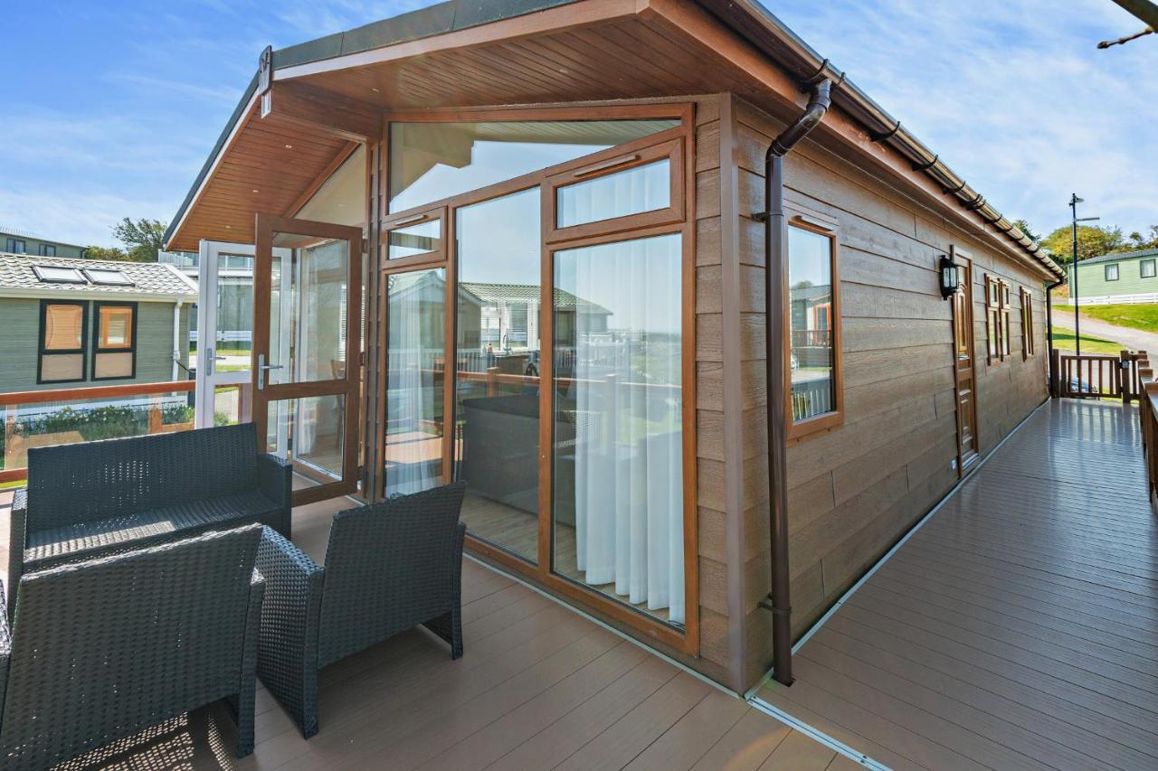 Butterfly Lodge Суонидж Екстериор снимка